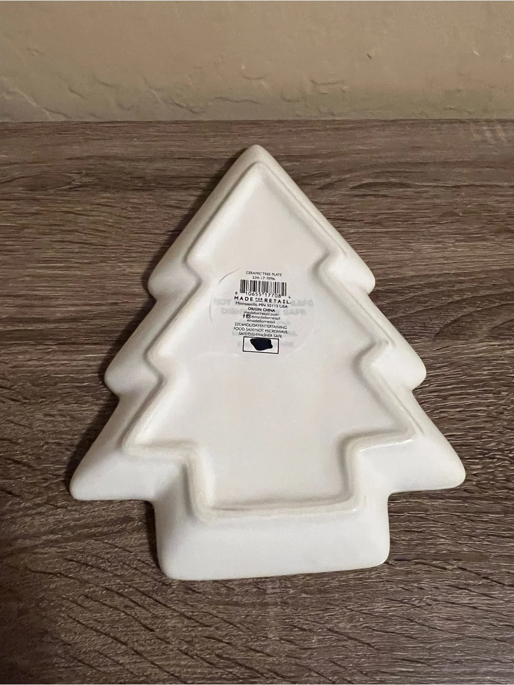 Target Bullseye Christmas Tree Ceramic Cream Gold Plate NWT